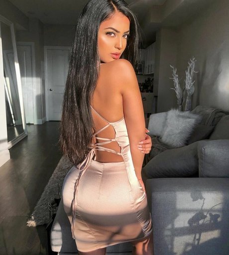 Aneeqa Farid beautiful pornstar pictures