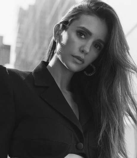 Nina Dobrev actress pictures