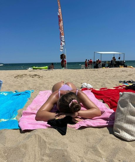 yonlibb nudes actress galleries