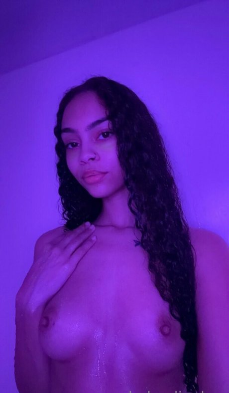 babyalinakay star photo