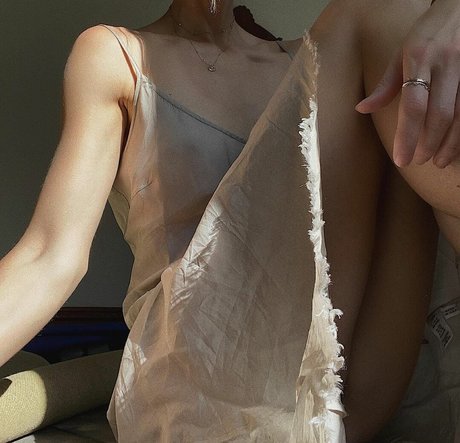 Laura Vandervoort beautiful pornstar images