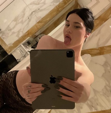 Symone Ryley pretty actress gallery