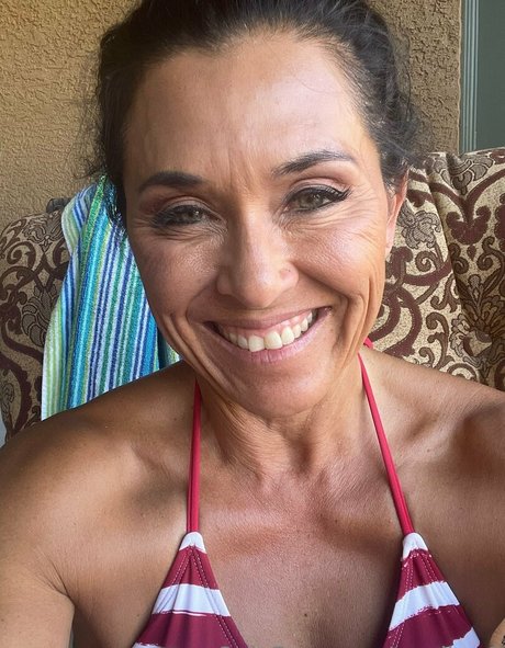 tomiko 1 star exclusive galleries