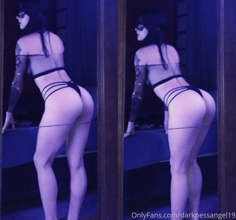 Mia Reid hd actress pictures