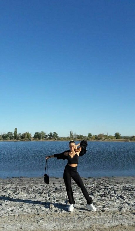 alice l model perfect pic