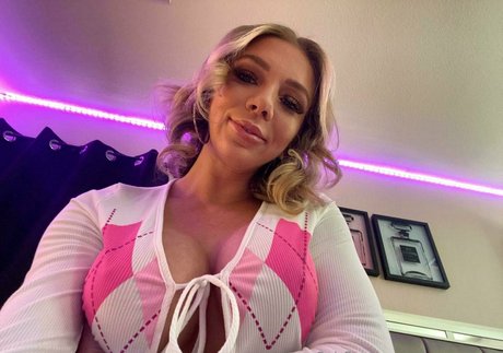 Tiffany Watson star best pictures