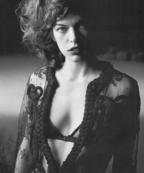 Milla Jovovich perfect pornstar img