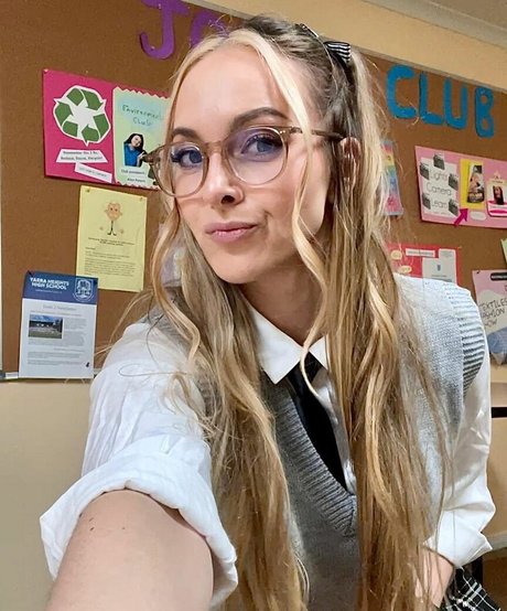 Fasffy nudes model pictures