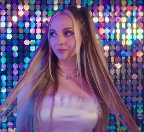 Fasffy model nude archive