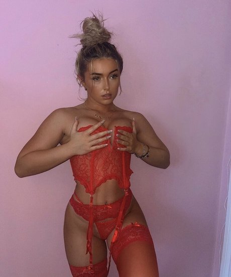 cora2002 nude pornstar photos