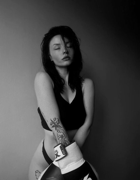 ebony thick onlyfans exclusive pics