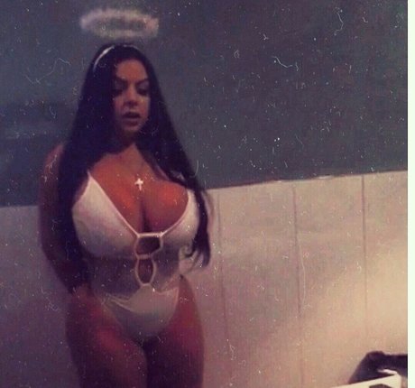 iloveteniah pornstar photo