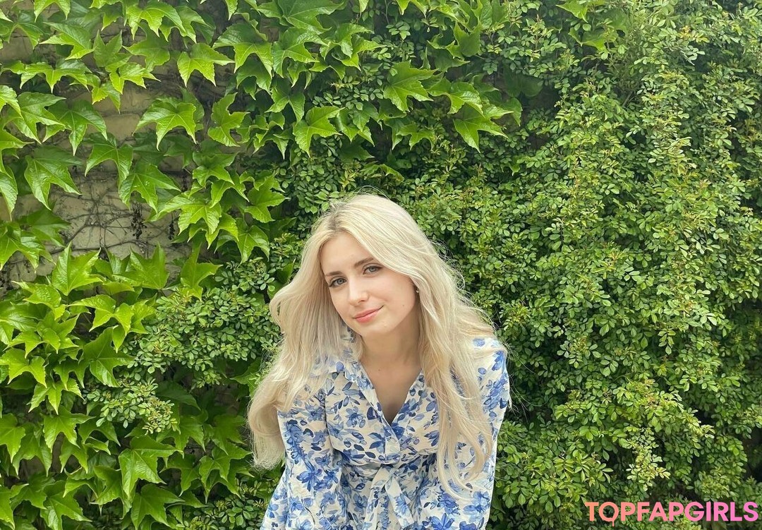 aliceinwonderland xo model free pic