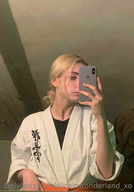 aliceinwonderland xo model best photos