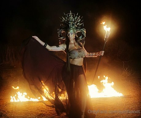 justfawxit exclusive star pic