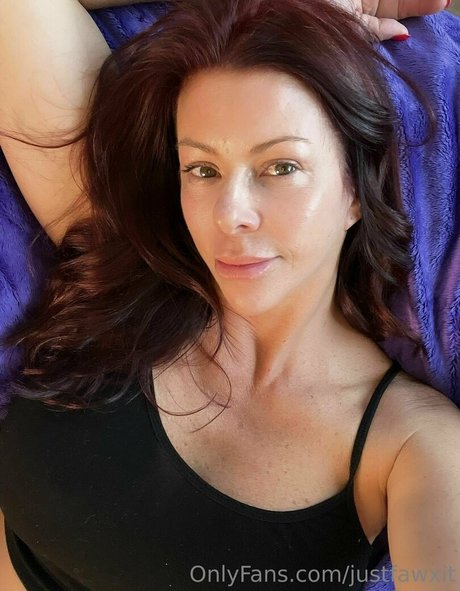 justfawxit exclusive star pic