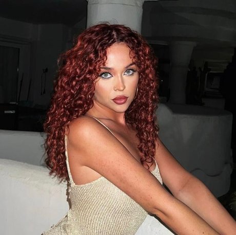 Sallymandry sexy actress img