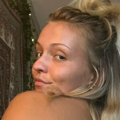 ariastormx art pornstar picture