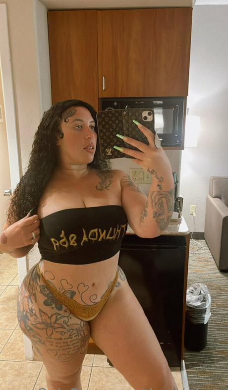 thundafans star nudes pictures