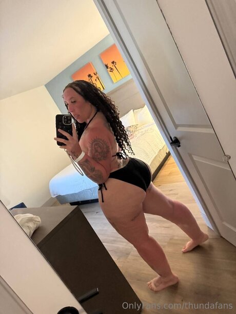 thundafans beautiful actress picture