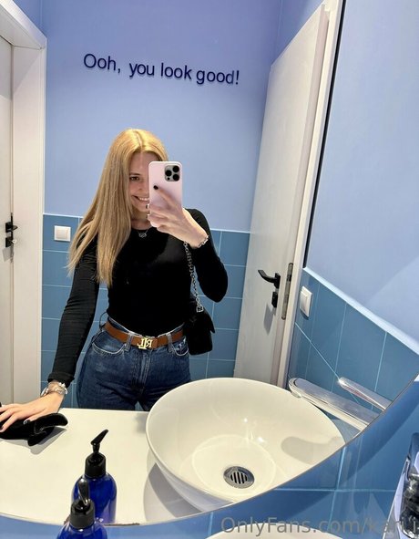 lactating onlyfans beautiful porn pic