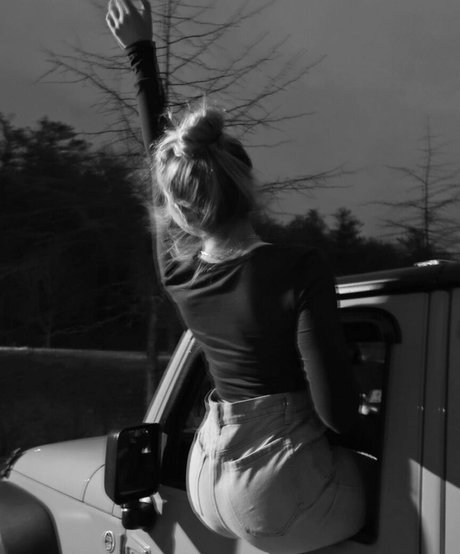 Elsuzannee top actress picture