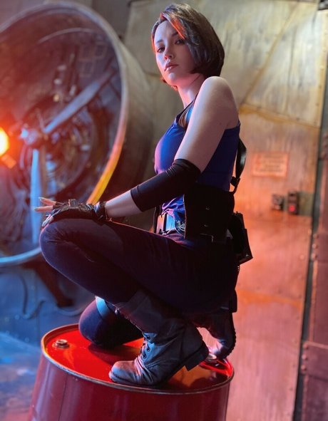 Lunaritie erotic actress pics