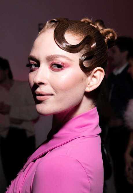 Larsen Thompson star hd pictures