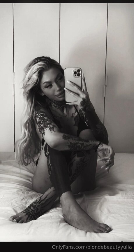 Nikolnatu erotic star image