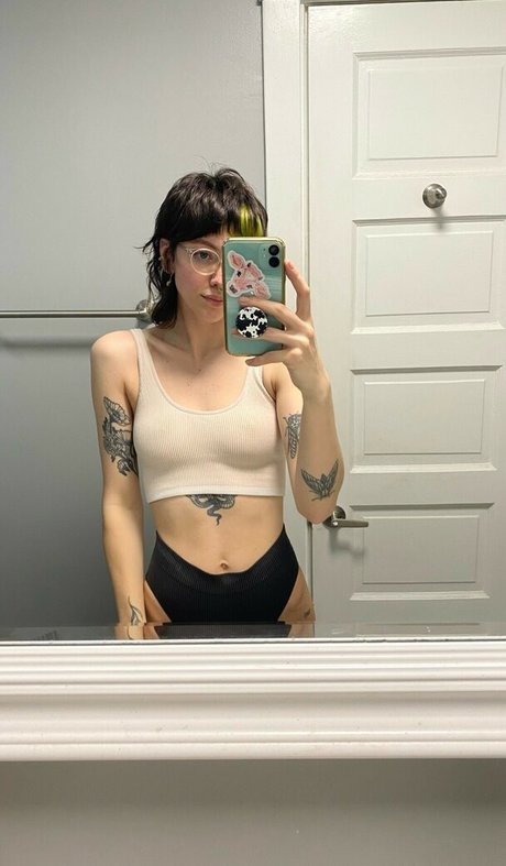 Pleasequietdown perfect pornstar gallery