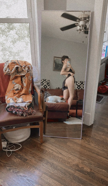 Pleasequietdown beautiful model pictures