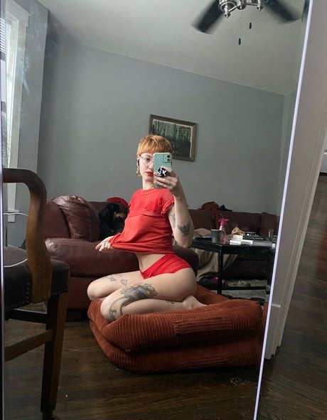 Pleasequietdown pornstar nude pictures