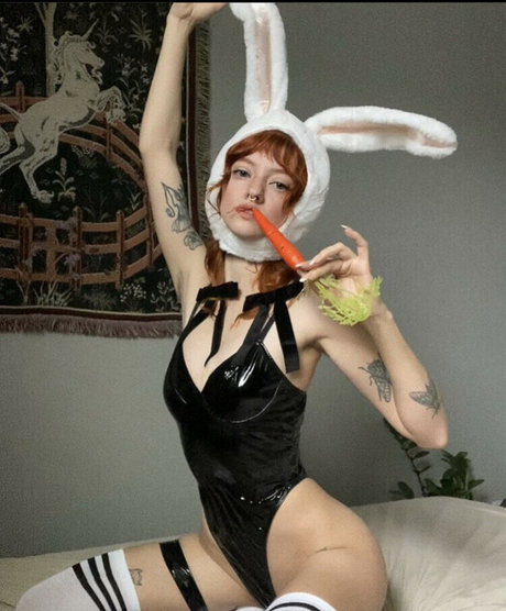 Pleasequietdown art actress photos