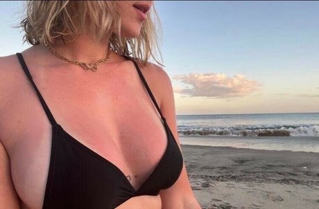 Alienorchp exclusive model pictures