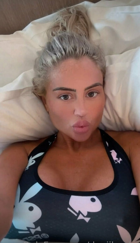 daniibanks model art image