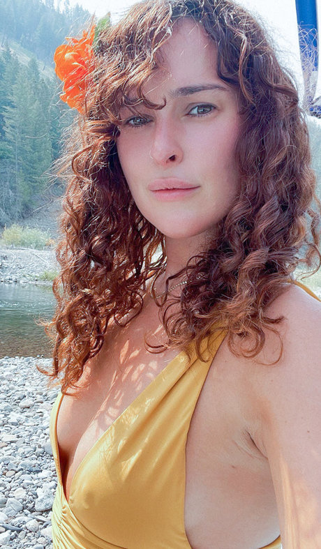 Rumer Willis star nudes archive