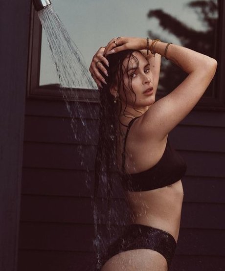 Rumer Willis nice model galleries