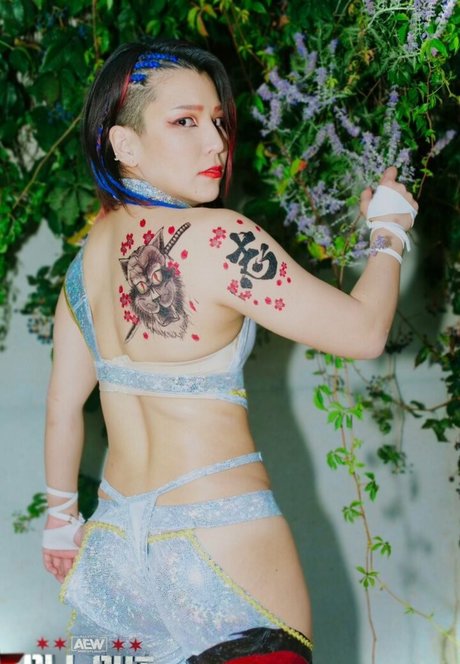 Hikaru Shida star best picture