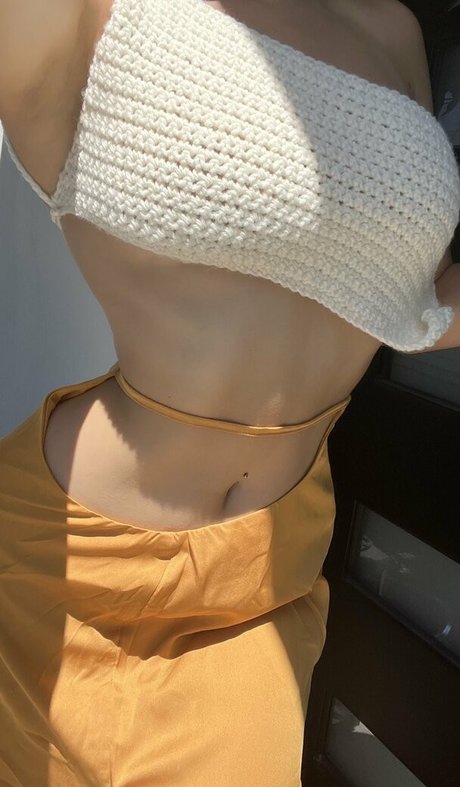 CallHerMara nude model photos