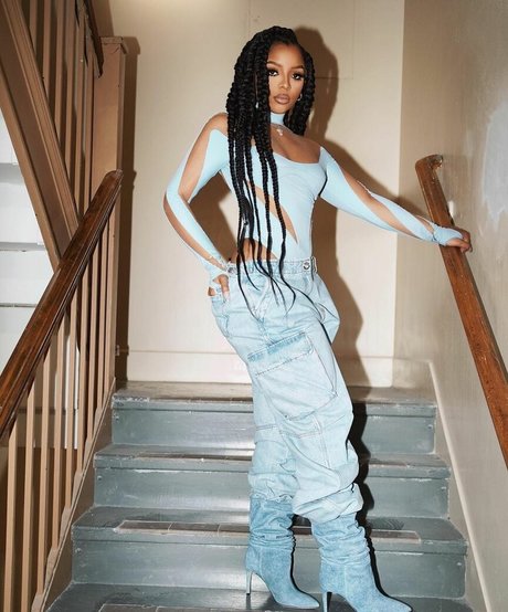 Chloe Bailey nudes actress galleries