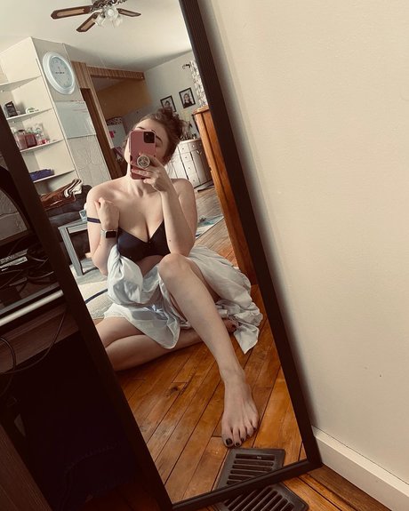 idkkat95 pretty actress img