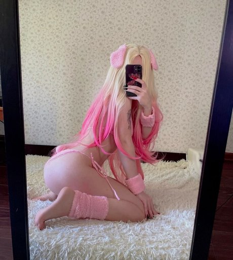 Lyraleiq pretty pornstar photos