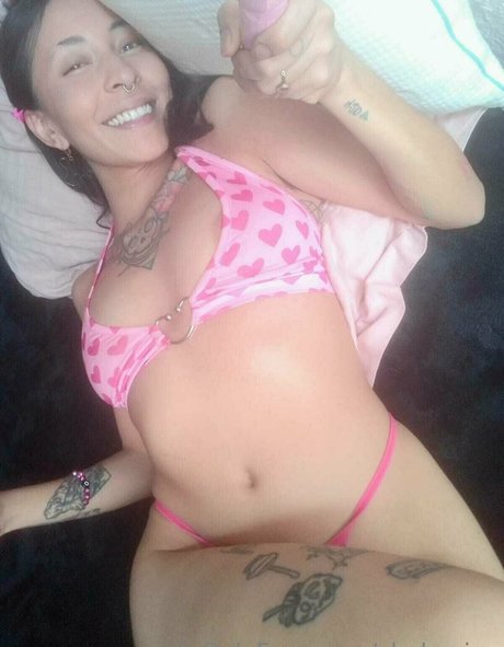 chakanice model pornographic image