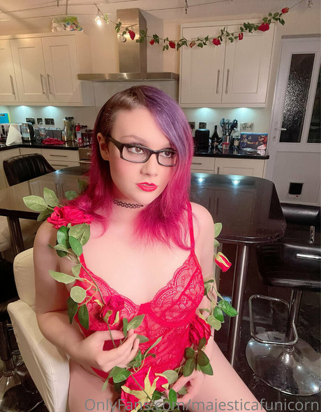 majesticafunicorn top actress picture