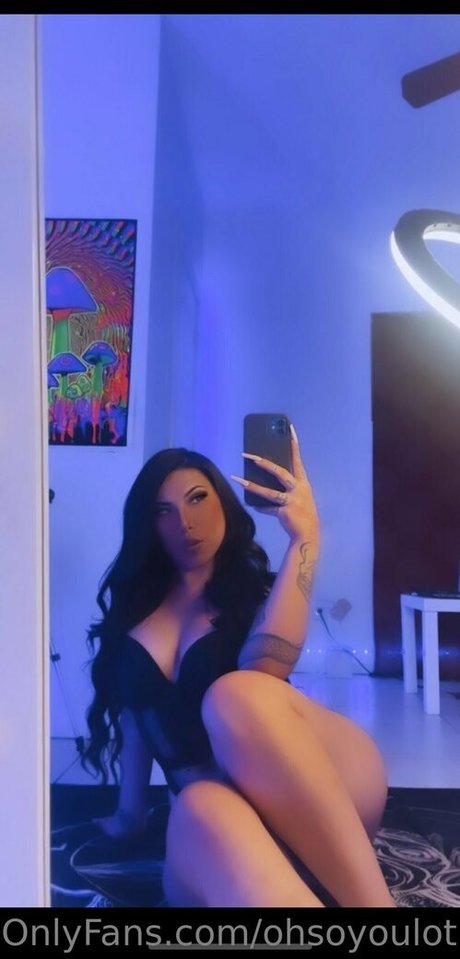 ohsoyoulotus187 erotic actress photo