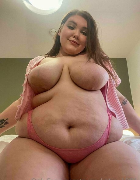 curvykatie 1991 hd model photo