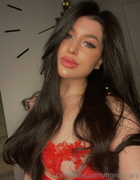 honney aly Profile pic