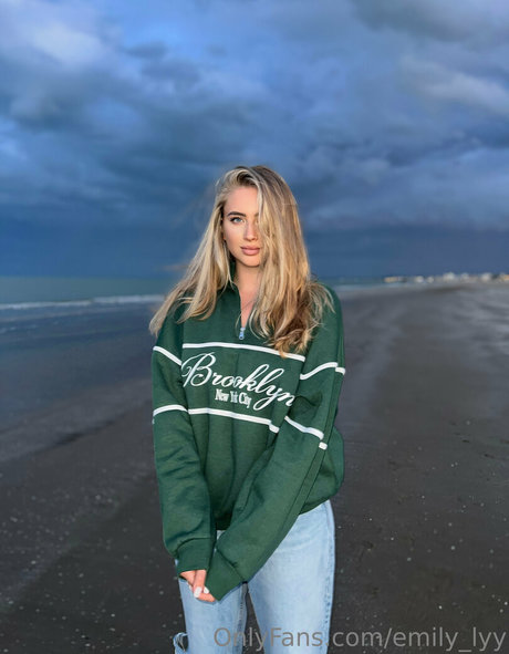 brunette ass onlyfans adult galleries