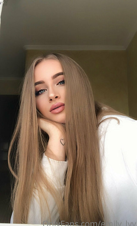 milf model onlyfans erotic gallery