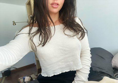 kikiiefree perfect actress gallery